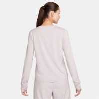 Nike One Classic Dri-FIT Long-Sleeve Fitness Top dama