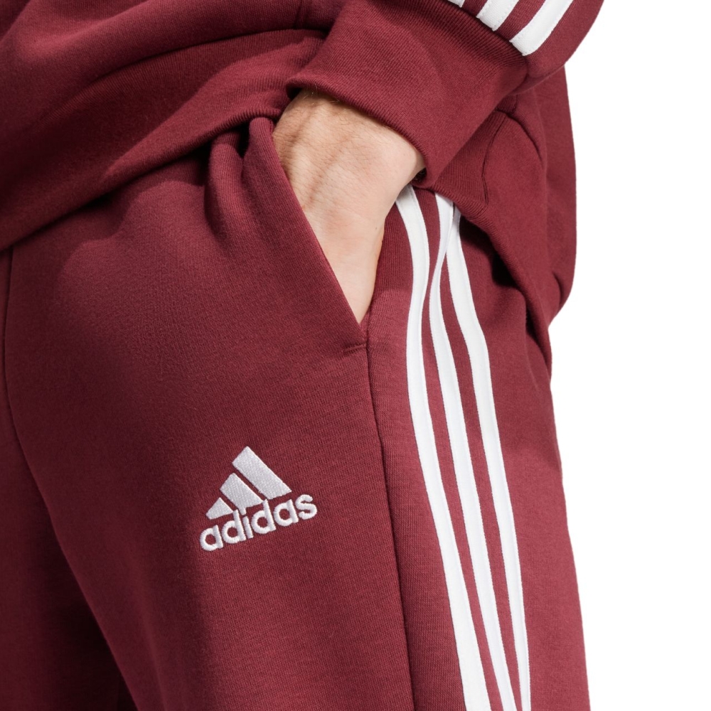 Bluza Pantalon men's adidas Essentials 3-Stripes Tapered Cuff burgundy JG5951