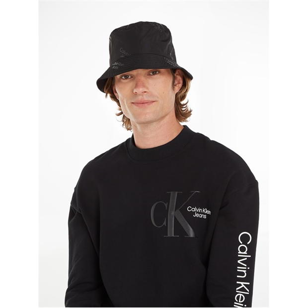 Blug Calvin Klein CKJ Prntd Bkt Hat Sn42 Calvin Klein Jeans