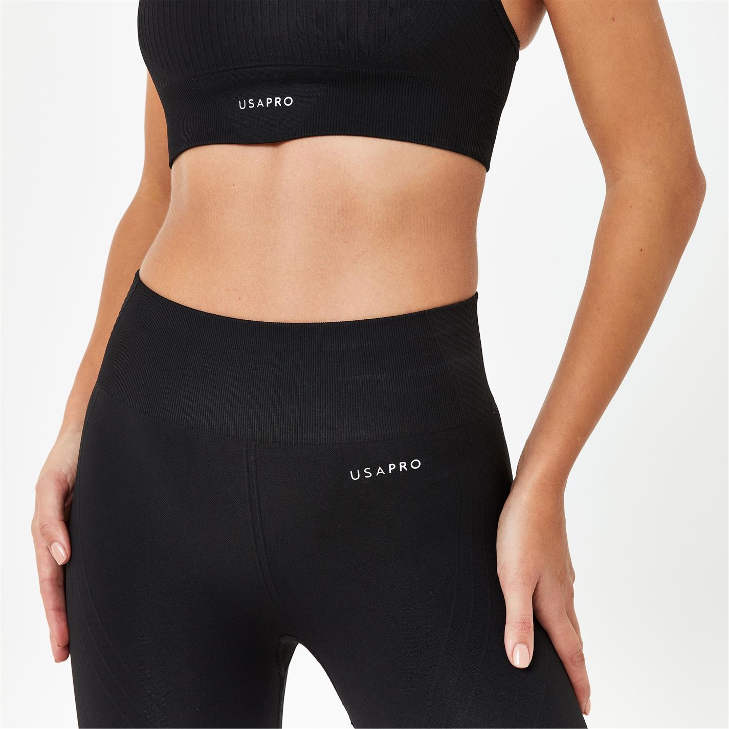 Colant USA Pro Seamless Capri Cropped