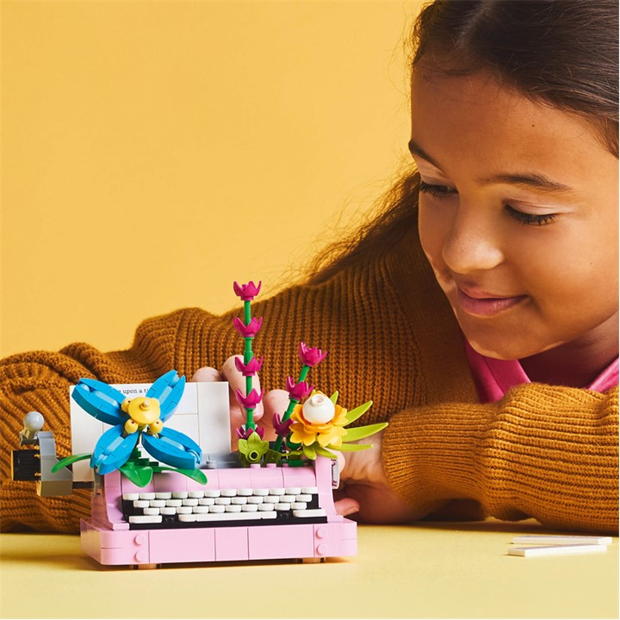 LEGO Typewriter Flwrs 52