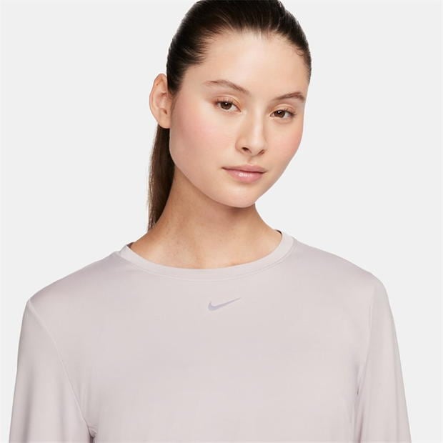 Nike One Classic Dri-FIT Long-Sleeve Fitness Top dama