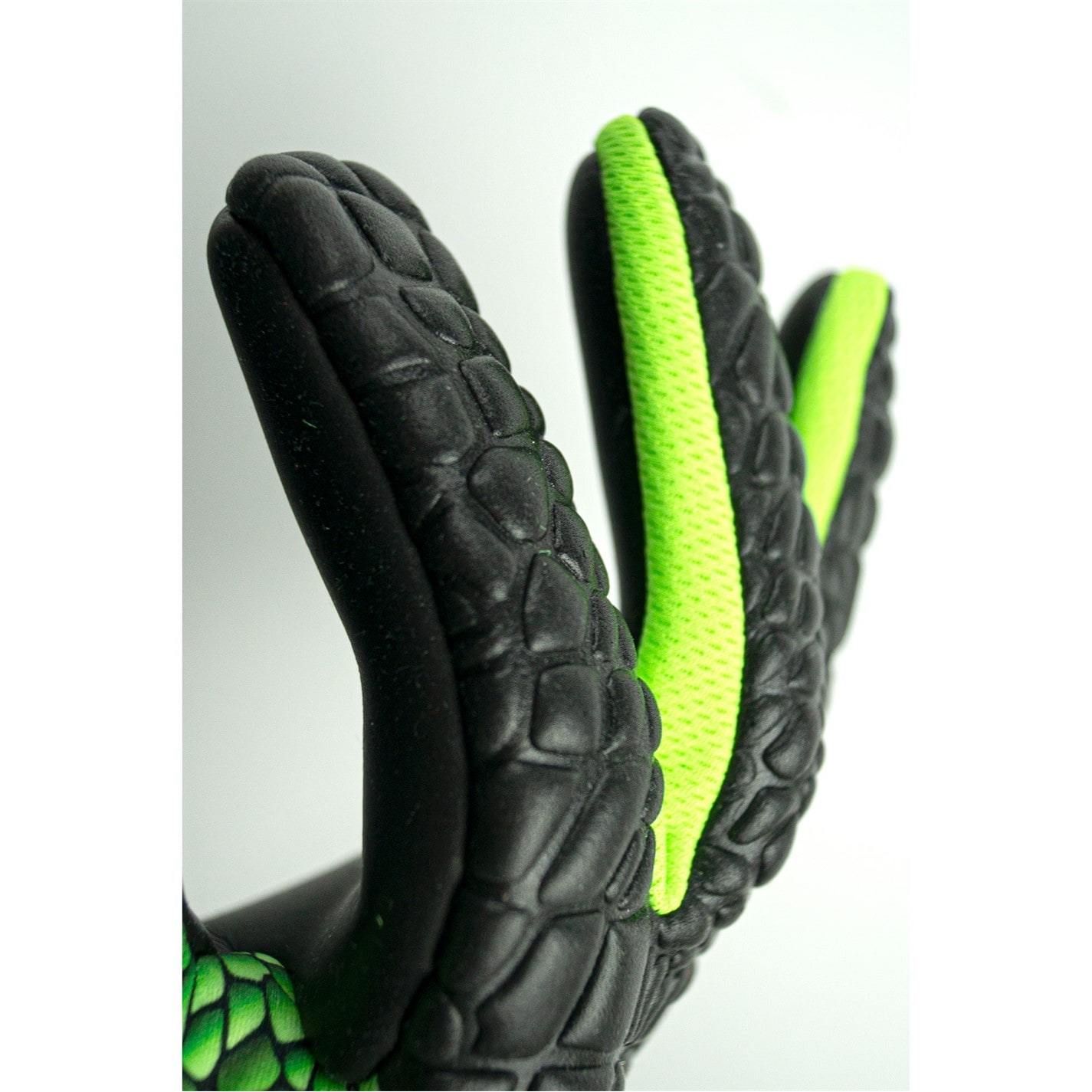 Reusch Venomous Gold 99