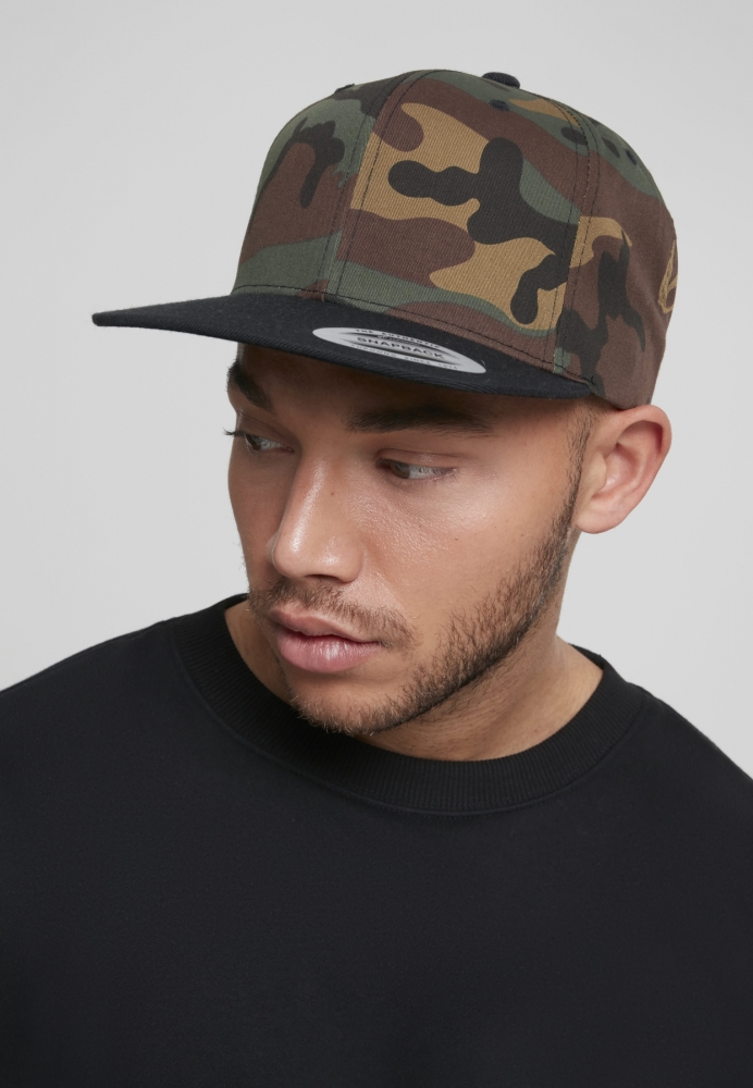 Classic Snapback 2-Tone Camo Flexfit