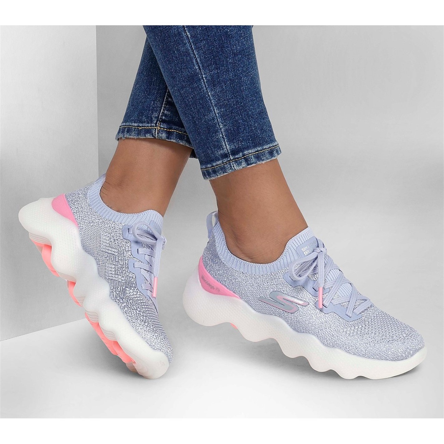 Skechers WALK MASSAGE FIT ENGINEERED KNIT