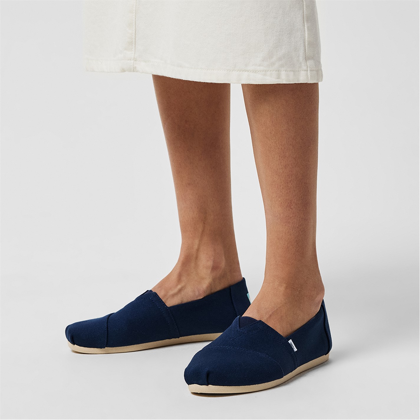 Toms Alpargata Canvas Pumps